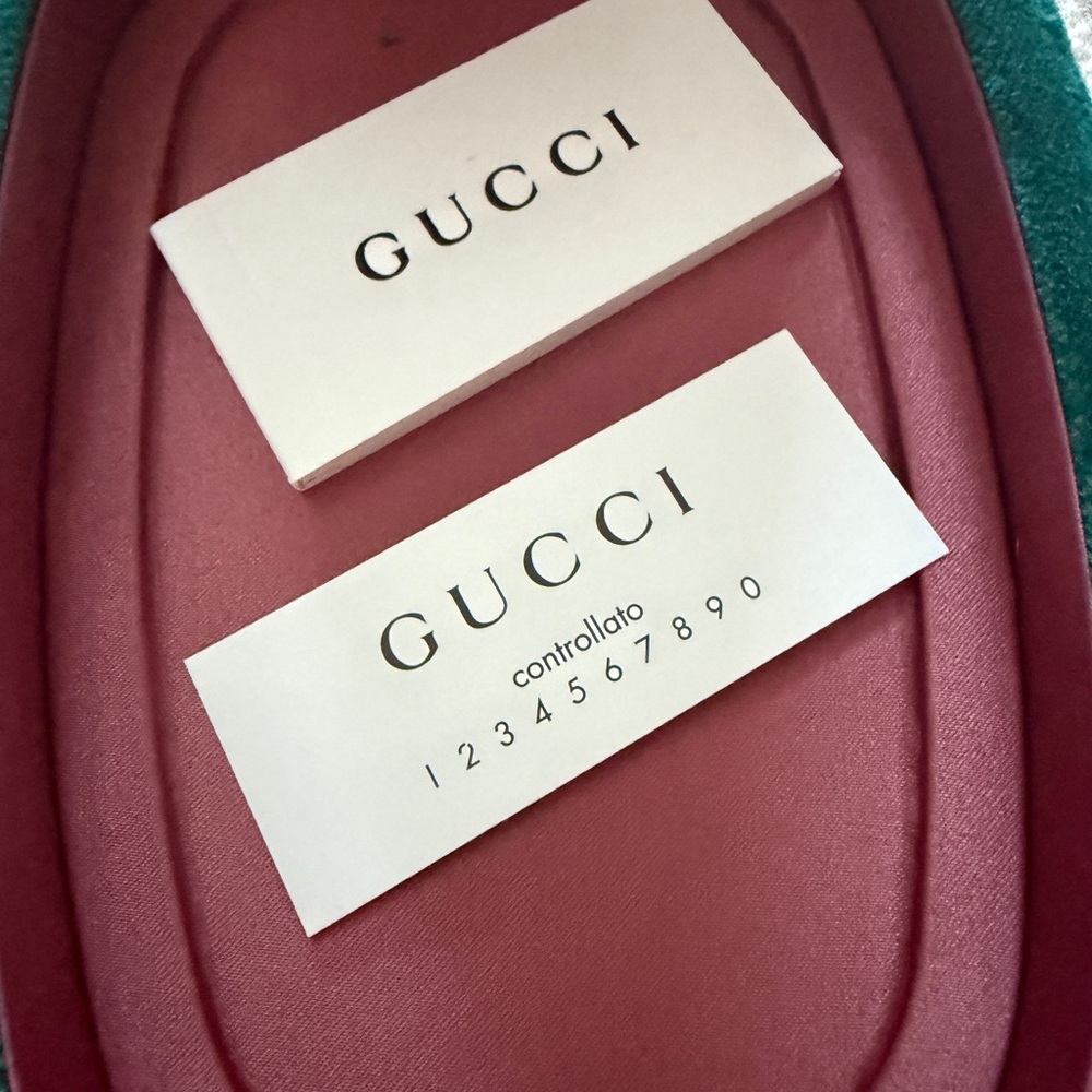 Gucci 18k Gold Tassel Necklace - Picture 2 of 13